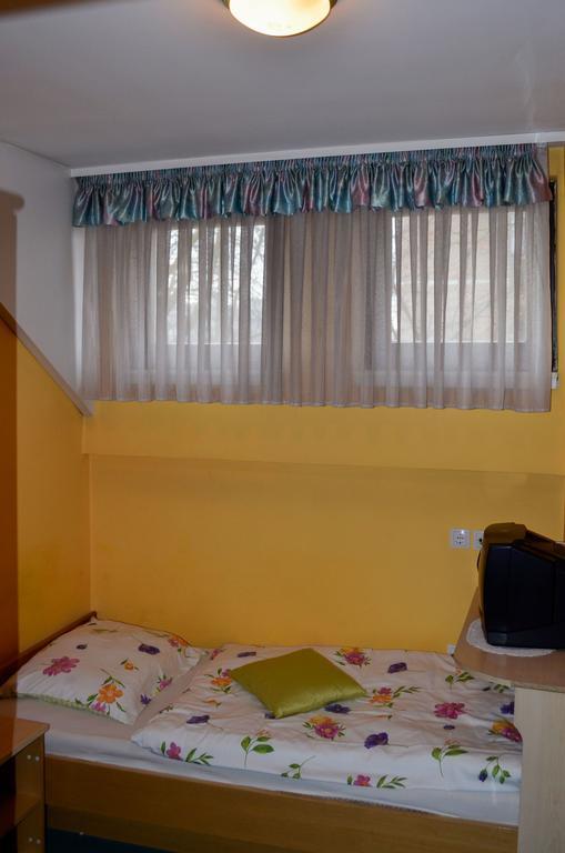 Penzion Gostilna Keber Domžale Dış mekan fotoğraf